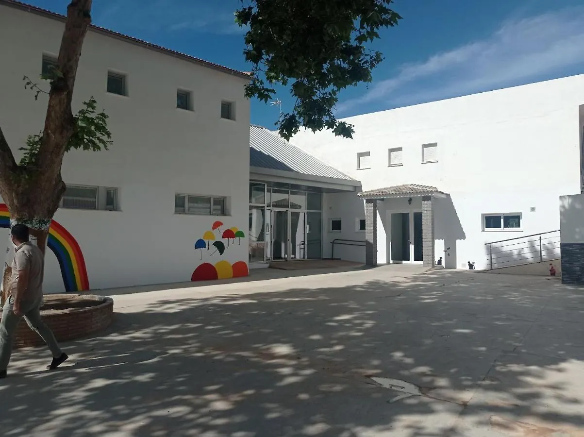 Albergue Cien Canos contacts
